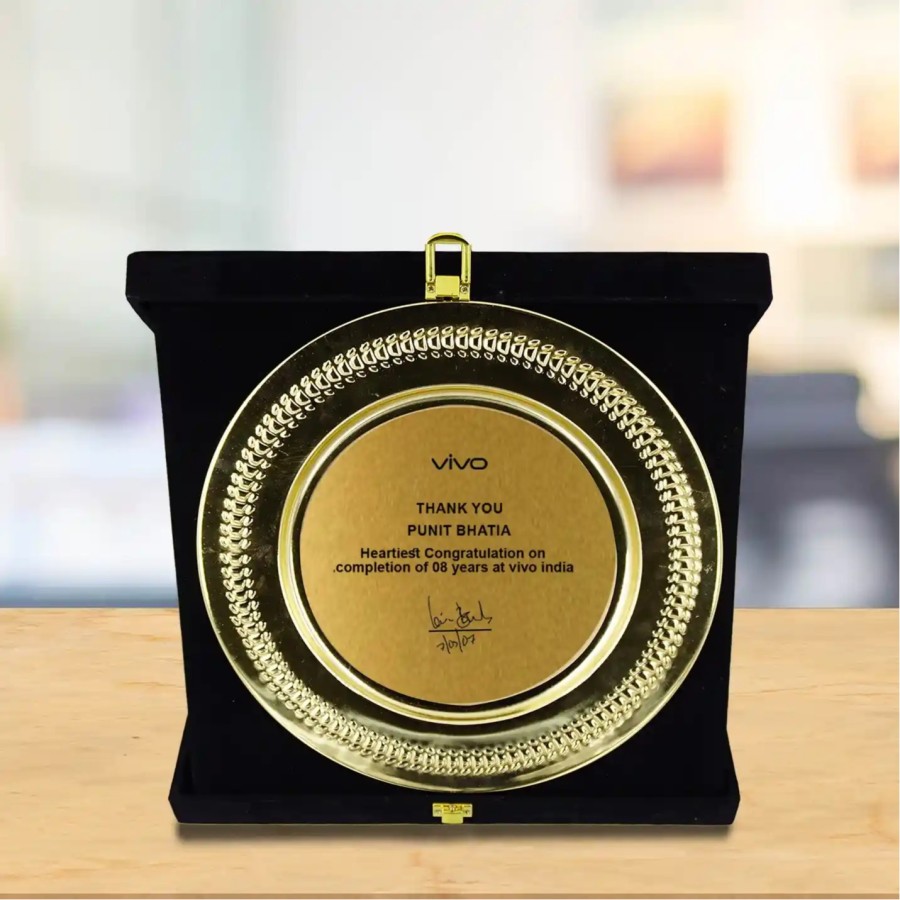 Personalized Metallic Plate Prizes - Gold with Velvet box