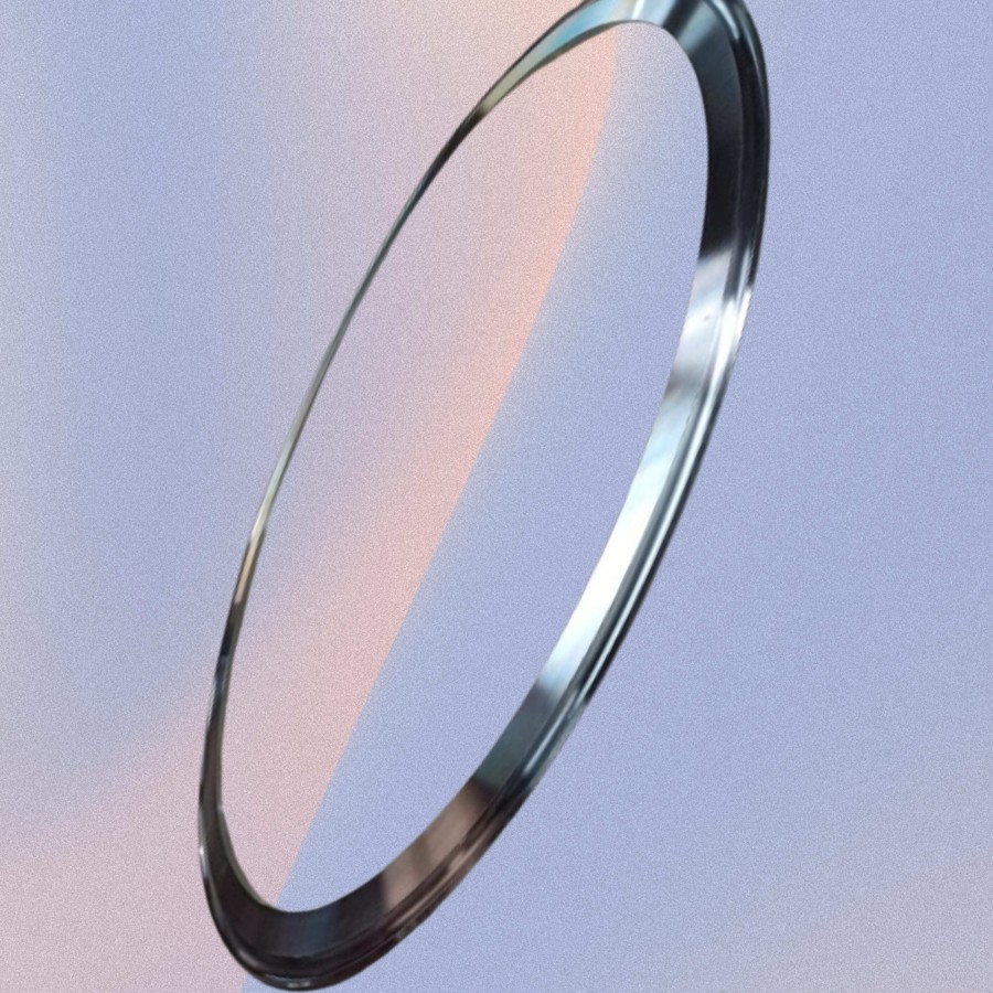 Metallic lip seals