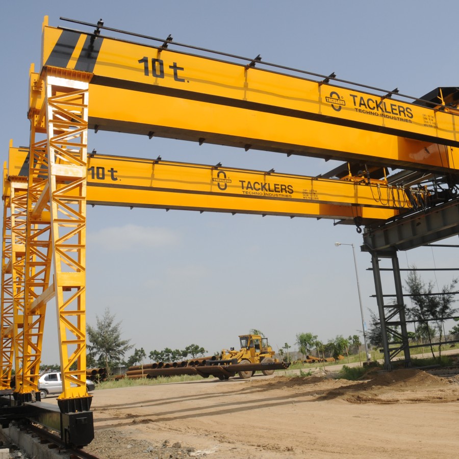 Semi - Goliath Crane